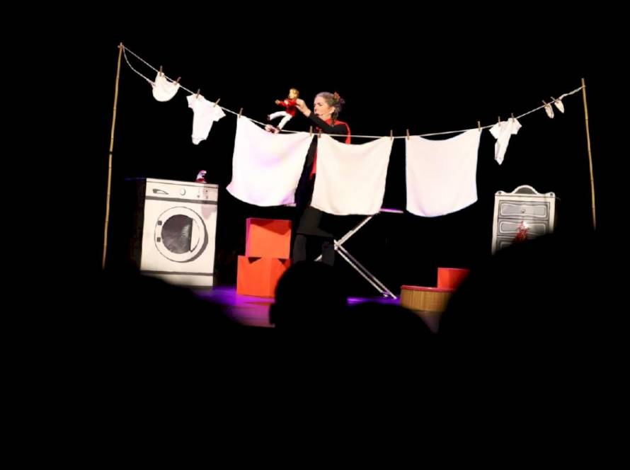 companyia adi rubinstein la vida secreta de los panales