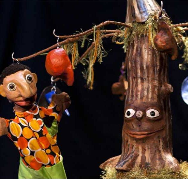 EL ÁRBOL DE LOS SOMBREROS Arlequin y los juglares