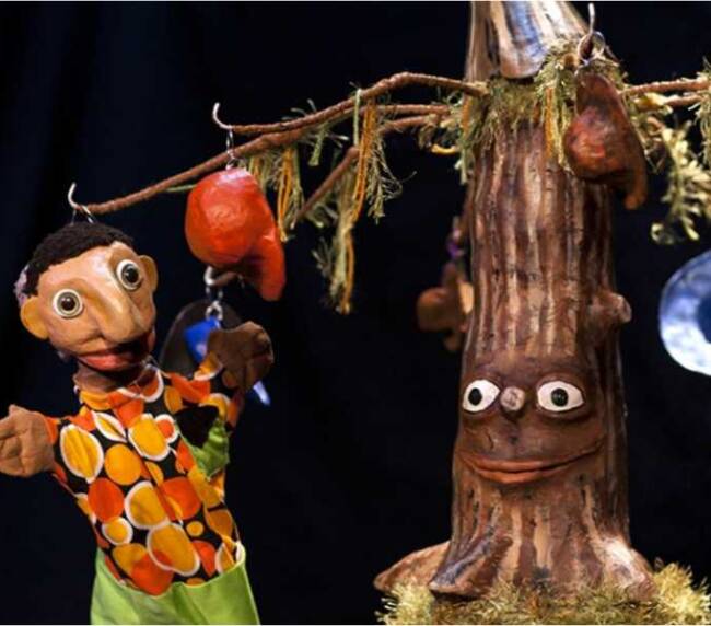 EL ÁRBOL DE LOS SOMBREROS Arlequin y los juglares